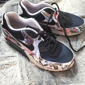 Nike Women's Air Max 90